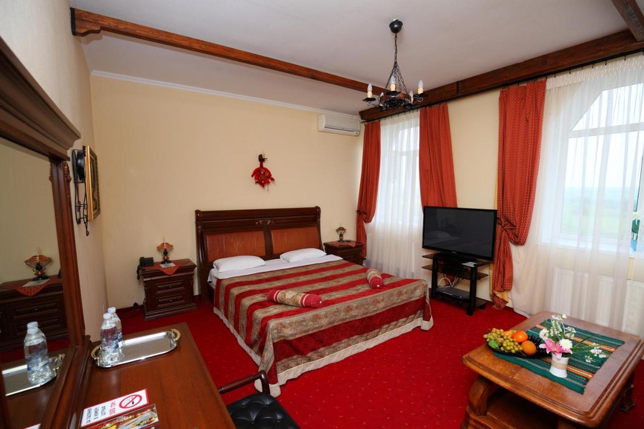 Medzhybozhskiy Zamok Tribukhovtsy Kamer foto
