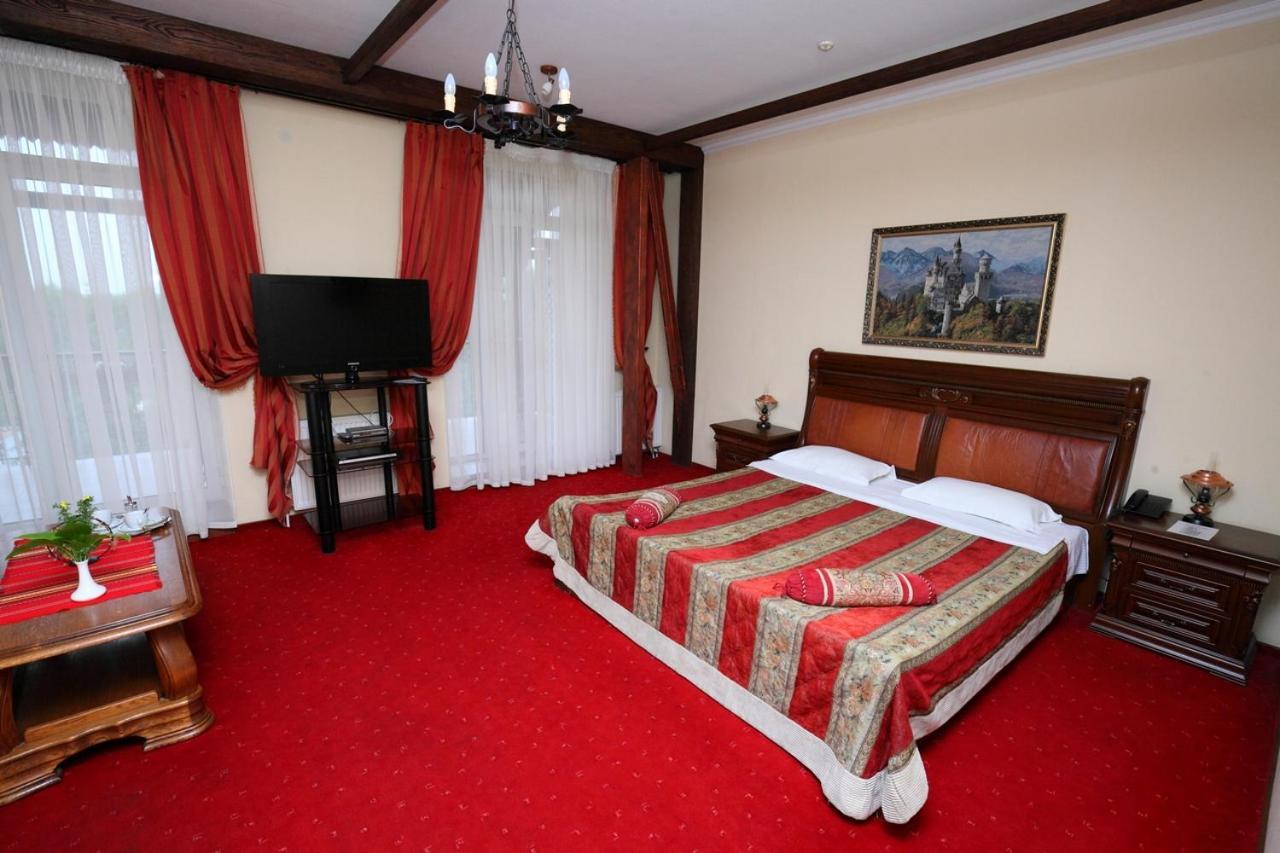 Medzhybozhskiy Zamok Tribukhovtsy Kamer foto